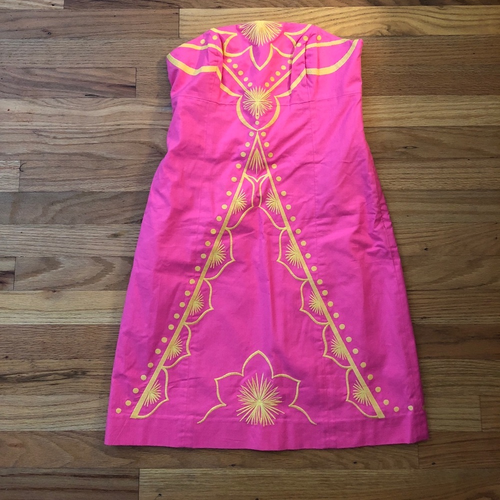 Lilly Pulizter Bowen Embroidered Shift Dress