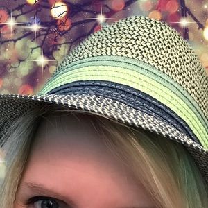 Meet your Posher, Suzanne