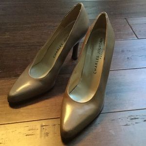 VINTAGE CHARLES JOURDAN PARIS TAUPE LEATHER PUMPS