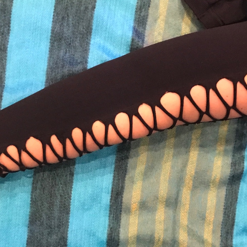 ⭐️Black detailed leggings