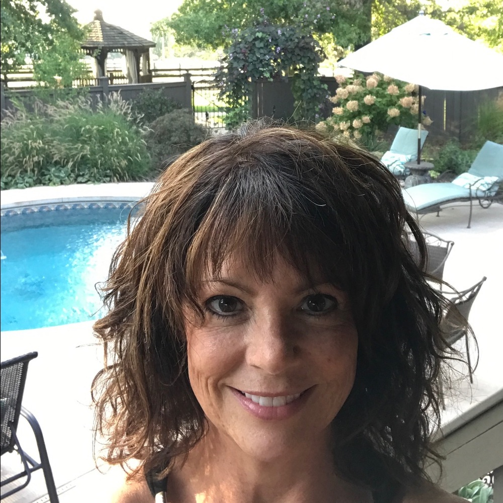 Meet your Posher, Gina