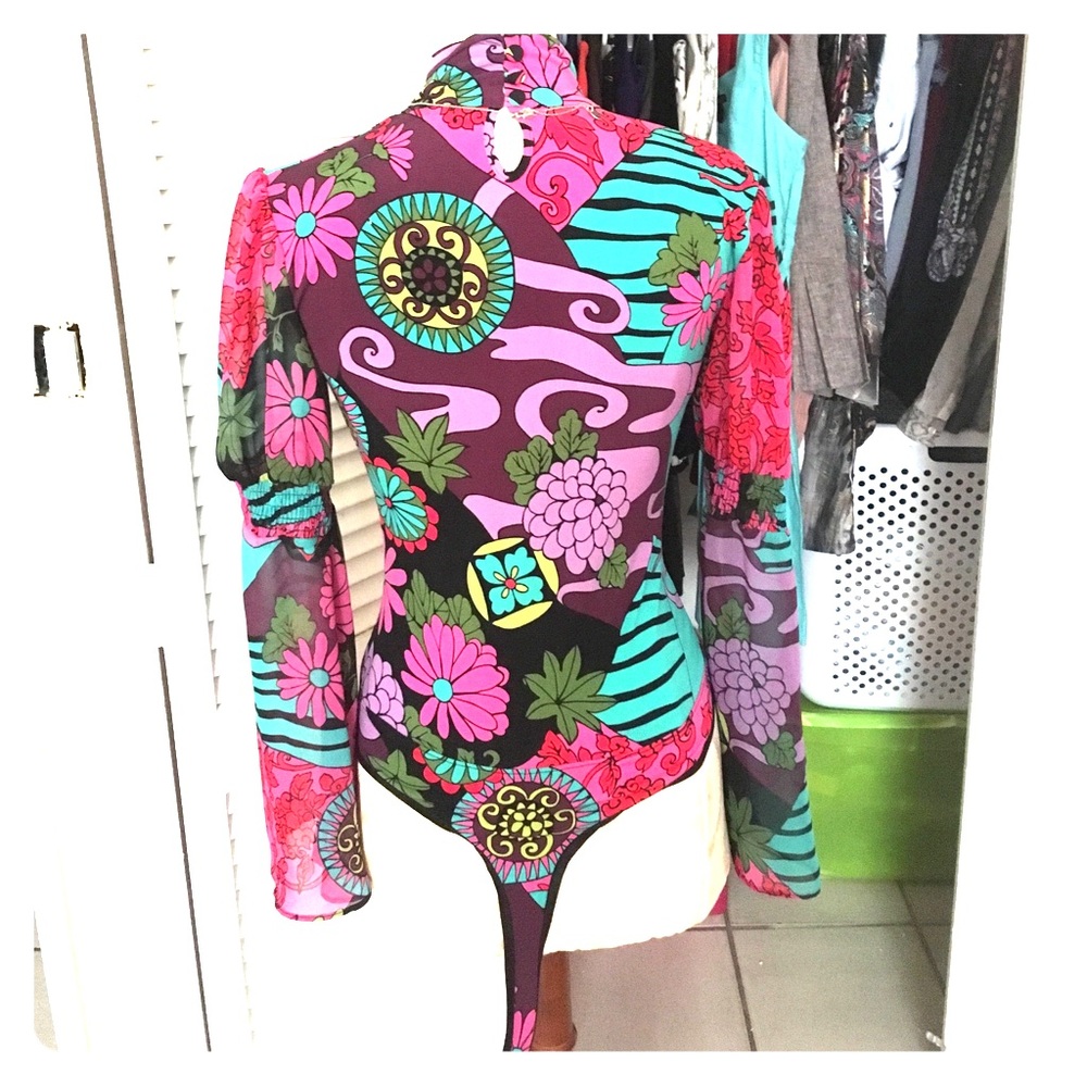 This is a knockout shirt to wear out