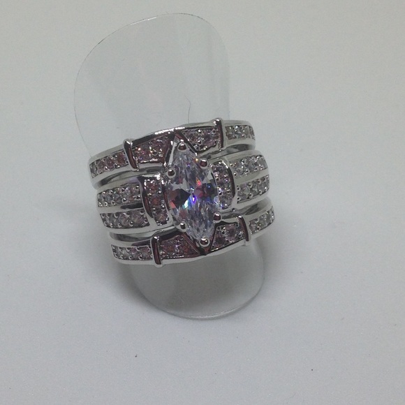 New CZ 3 pcs set Wedding/ Engagement Rings - Picture 2 of 8