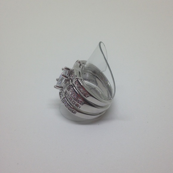 New CZ 3 pcs set Wedding/ Engagement Rings - Picture 6 of 8