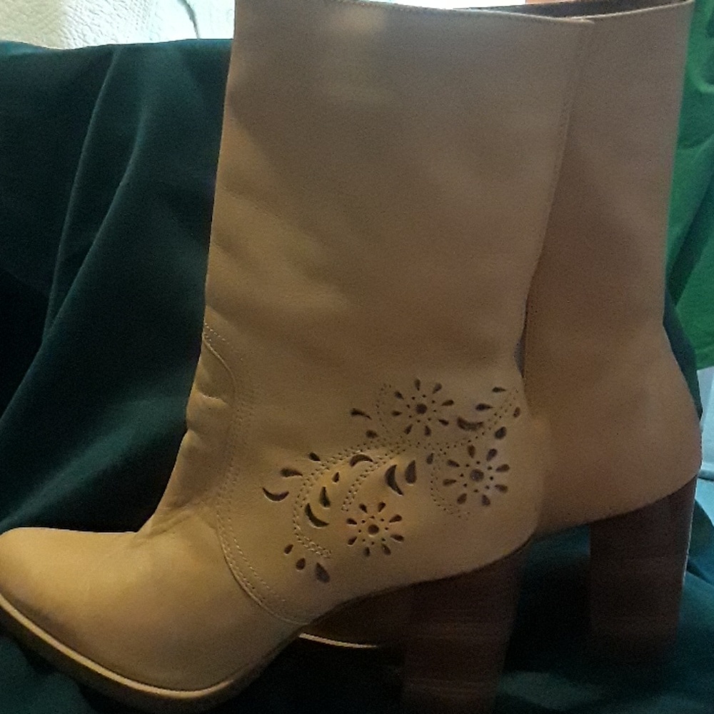 Tan leather above the ankle 2 inch heeled boots