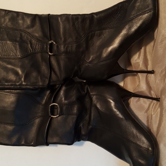 Boot - Picture 3 of 3