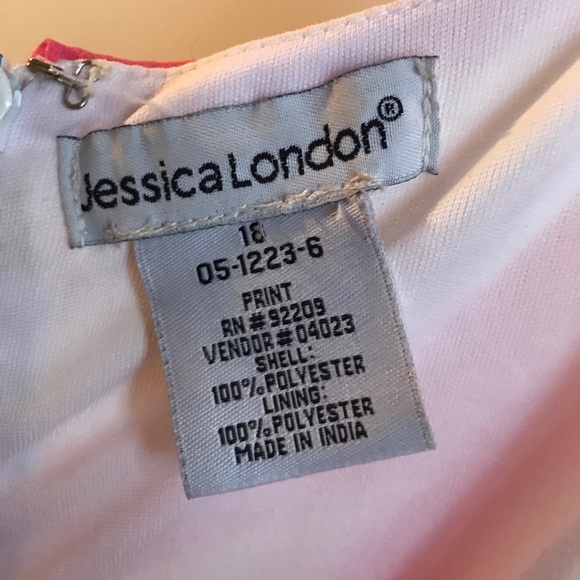 Dresss - Picture 2 of 2