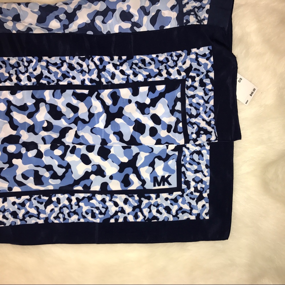 MK Scarf