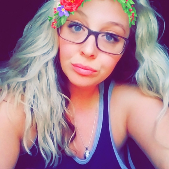 Meet your Posher, Bobbie - Picture 1 of 1