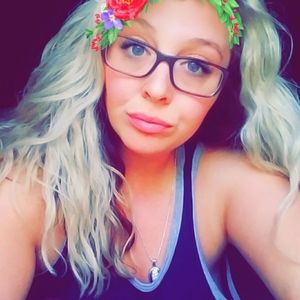 Meet your Posher, Bobbie