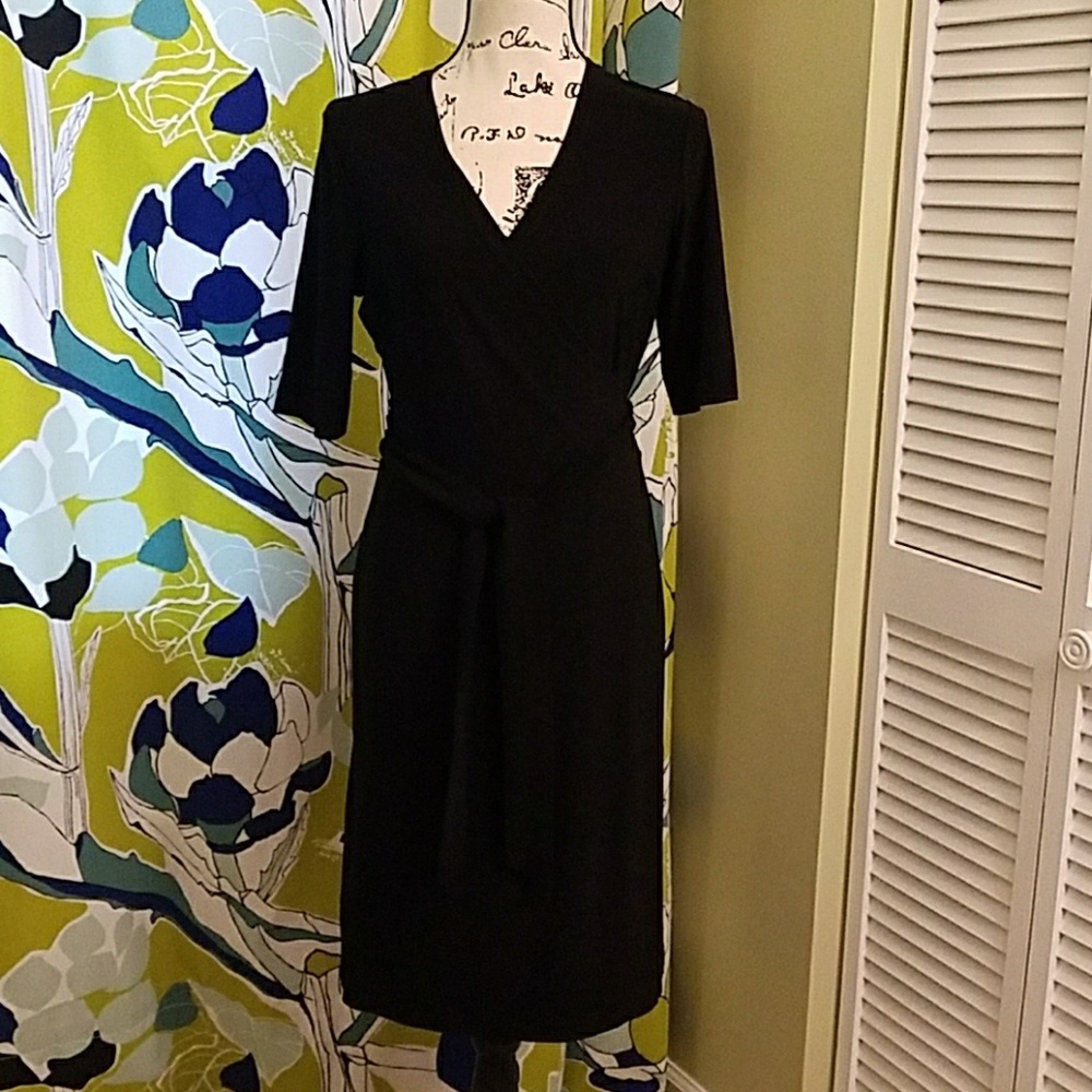 Daisy Fuentes black wrap dress size medium