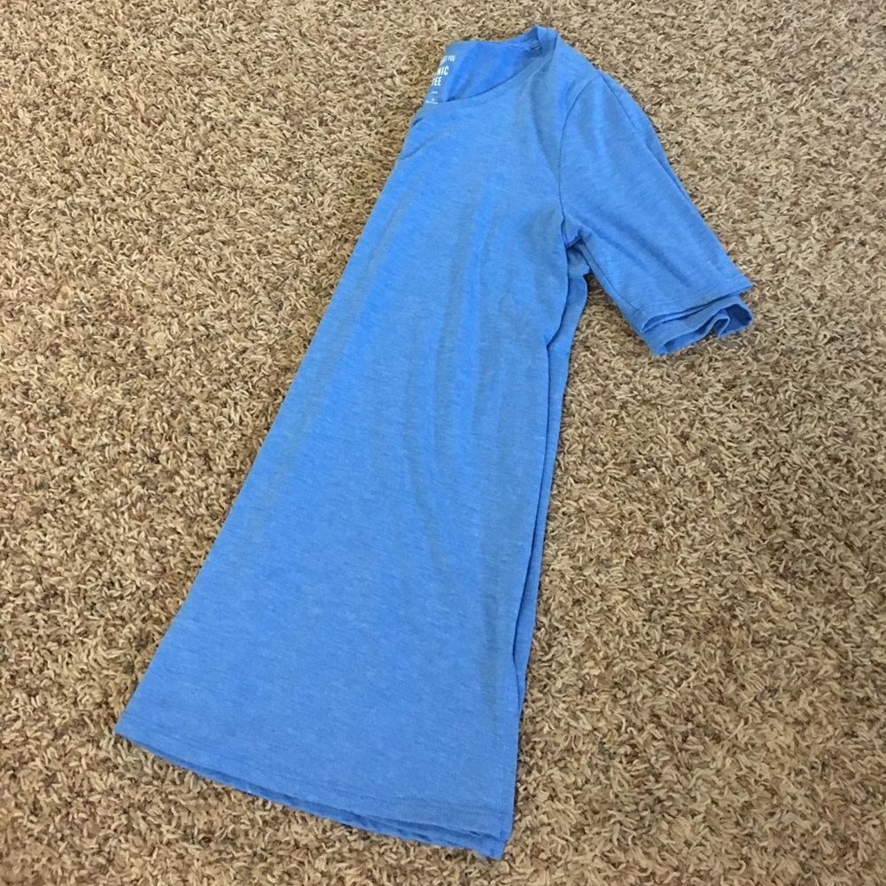 Super soft blue tunic tee