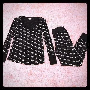 💥FLASH SALE💥💕Victoria Secret pajama set 💕