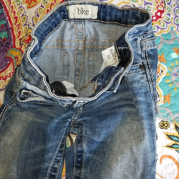 Sold - Picture 3 of 3