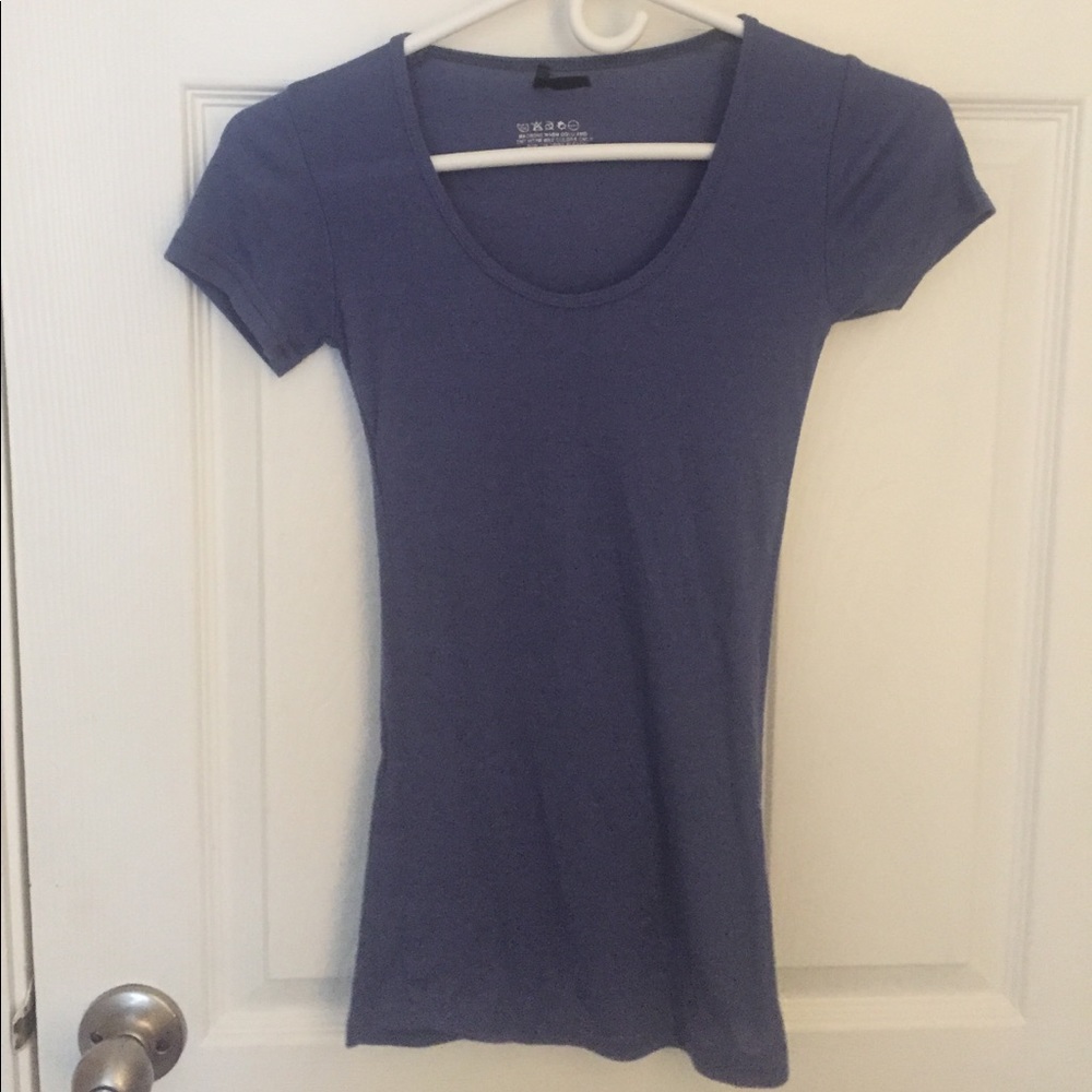 Basic stretchy rib-knit tee