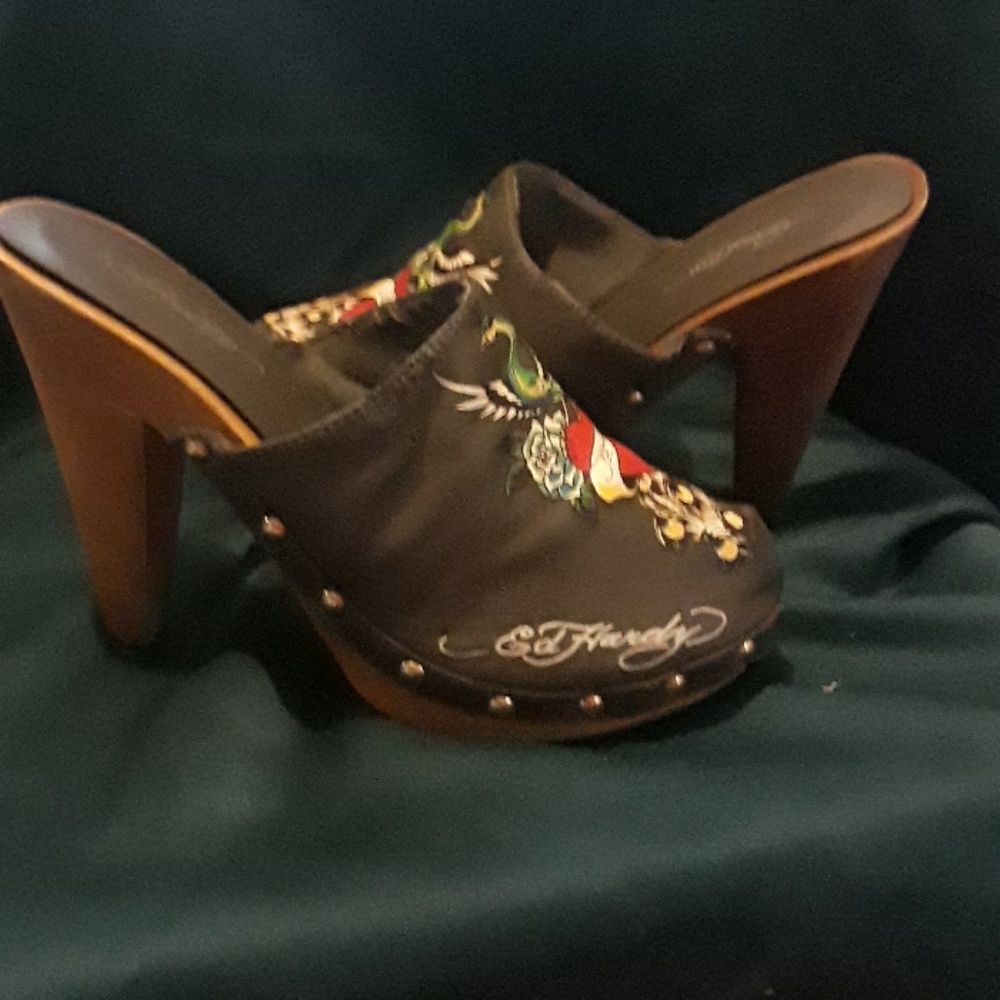Wedged leather heels