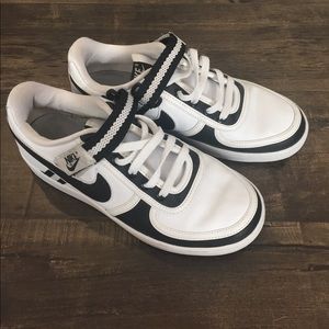 Nike Black and White Sneakers