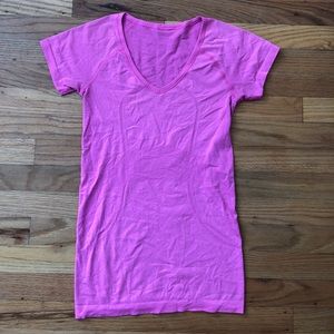 Lululemon V-neck Swiftly Tech Short Sleeved