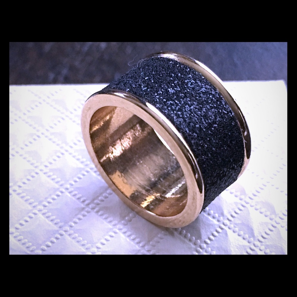 Black & Gold Sparkle Eternity Ring