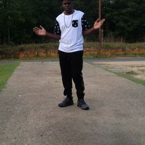 Meet your Posher, Dee