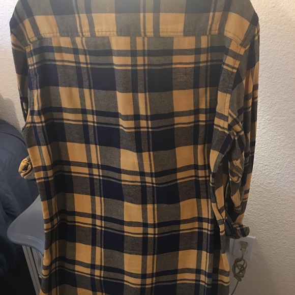 Urban pipeline Button Up - Picture 2 of 2