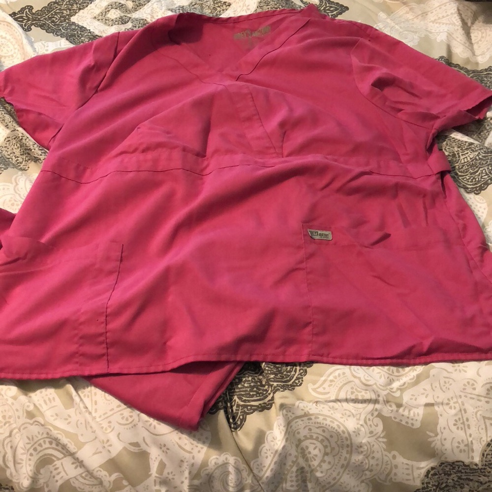 GREY’S ANATOMY SCRUBS!