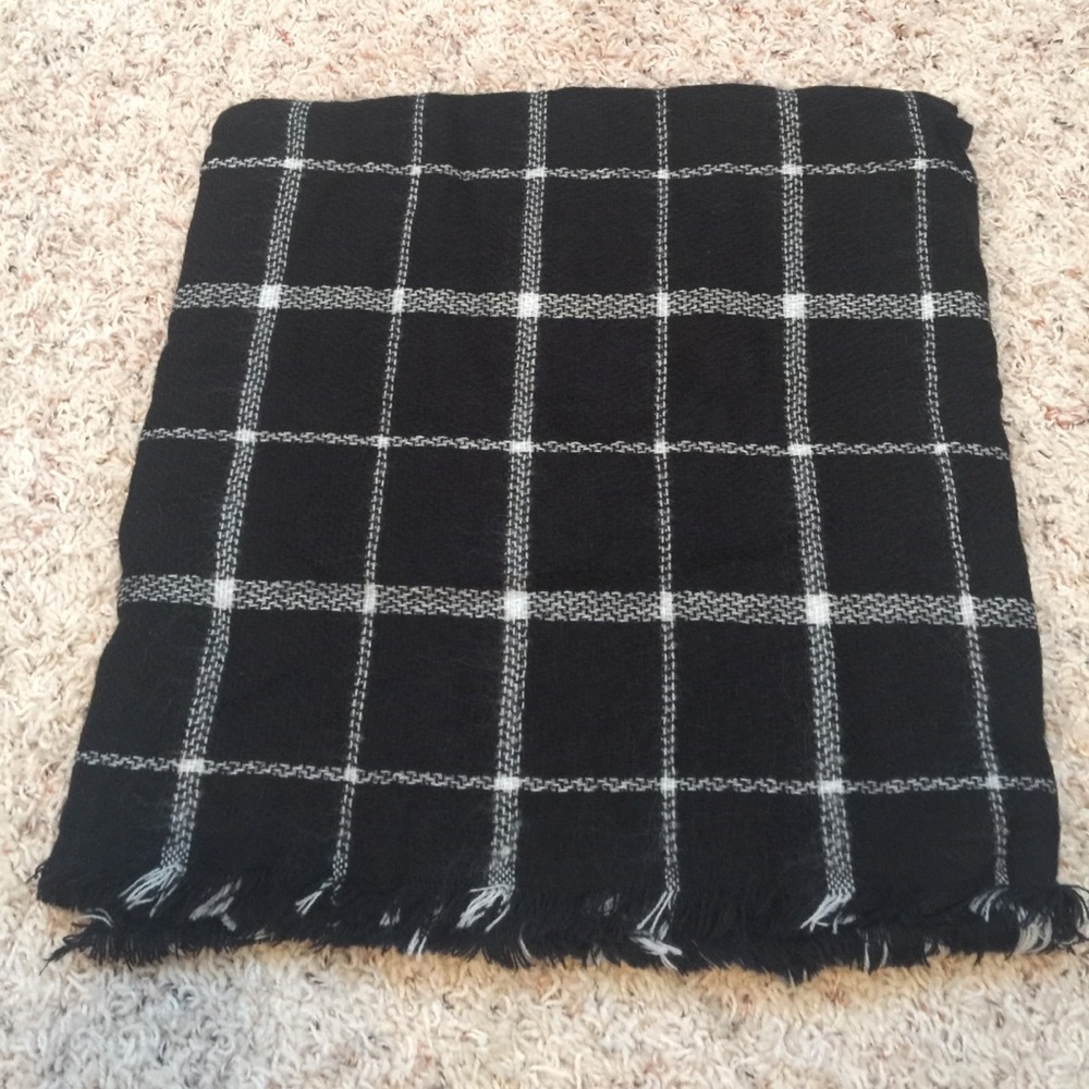 Plaid Blanket scarf - Picture 5 of 7