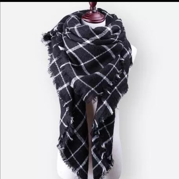 Plaid Blanket scarf - Picture 2 of 7