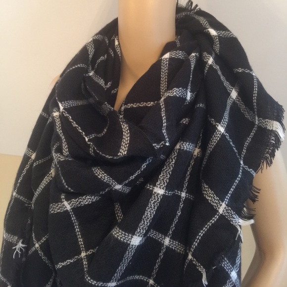 Plaid Blanket scarf - Picture 7 of 7