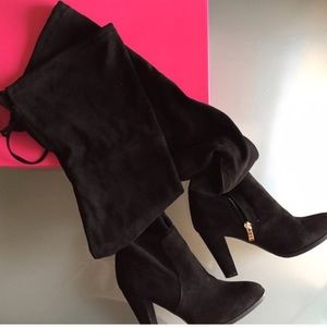 MAKE ME AN OFFER: Thigh high boots