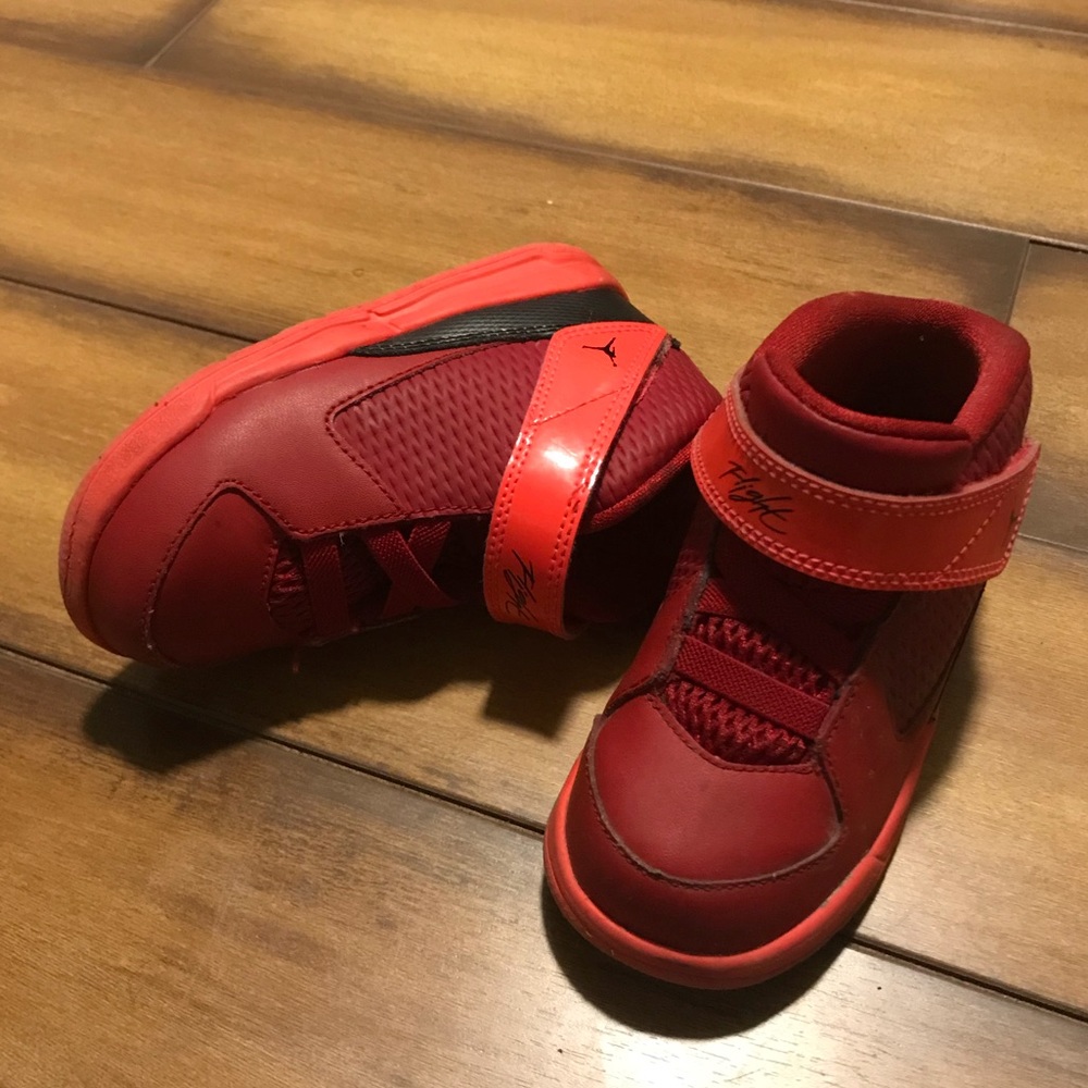 Kids Jordan flights sz 8c