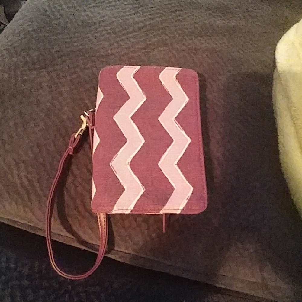 NWT thirty one wristlet