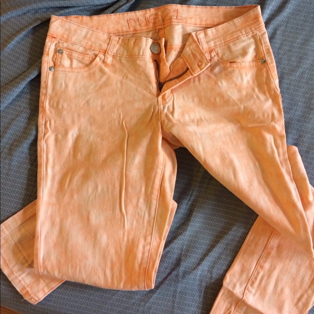 Pastel women’s pants