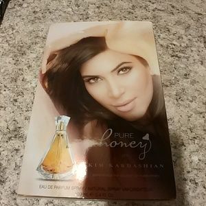 Pure Honey purfume by Kim Kardashian
