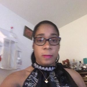 Meet your Posher, Martine