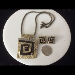 Necklace and earring set