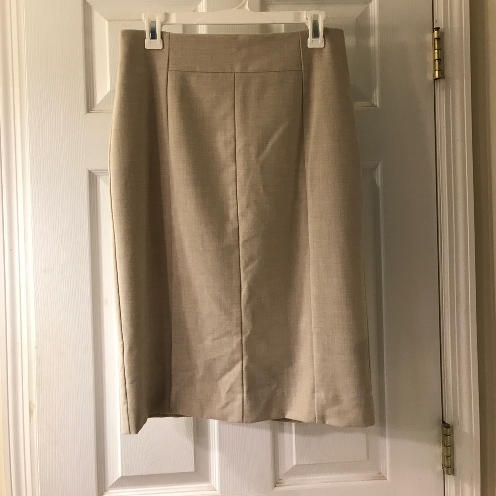 Tan Worthington pencil skirt size 8