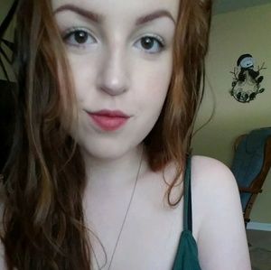 Meet your Posher, Kira