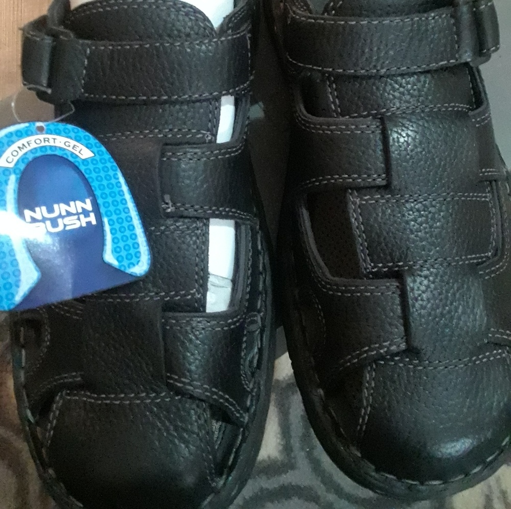 Nunn Bush sandles
