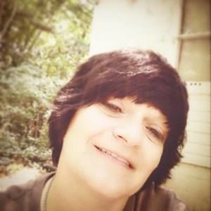 Meet your Posher, Chelia