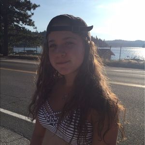 Meet your Posher, Macie