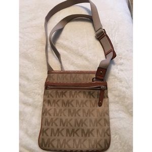 Crossbody bag