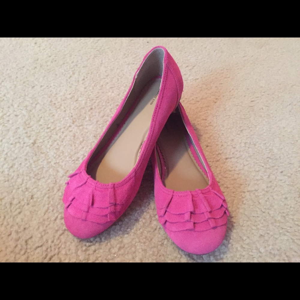Ruffled front ballet flats