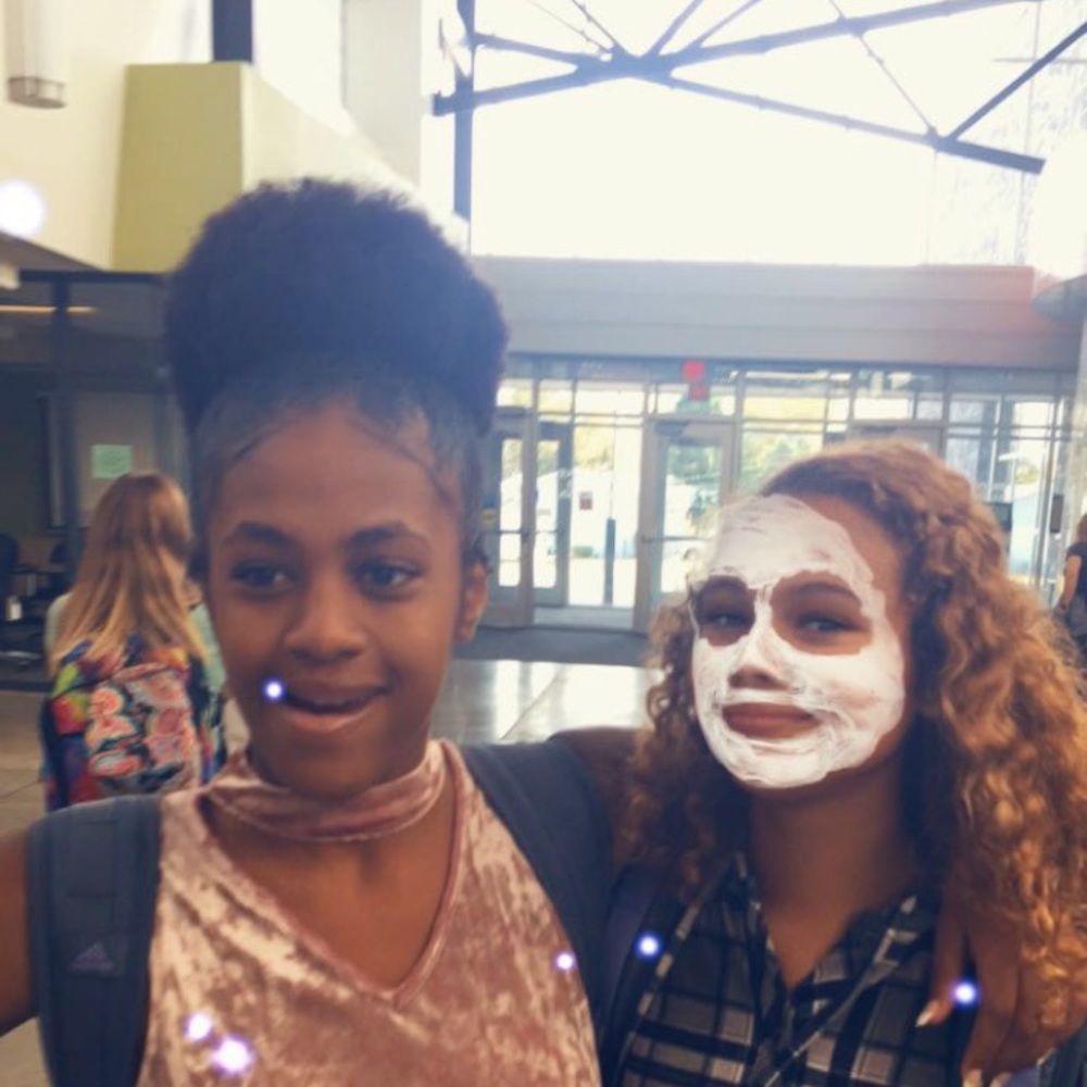 Meet your Posher, Amelia