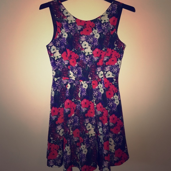 Beautiful mini floral dress💐 - Picture 1 of 1