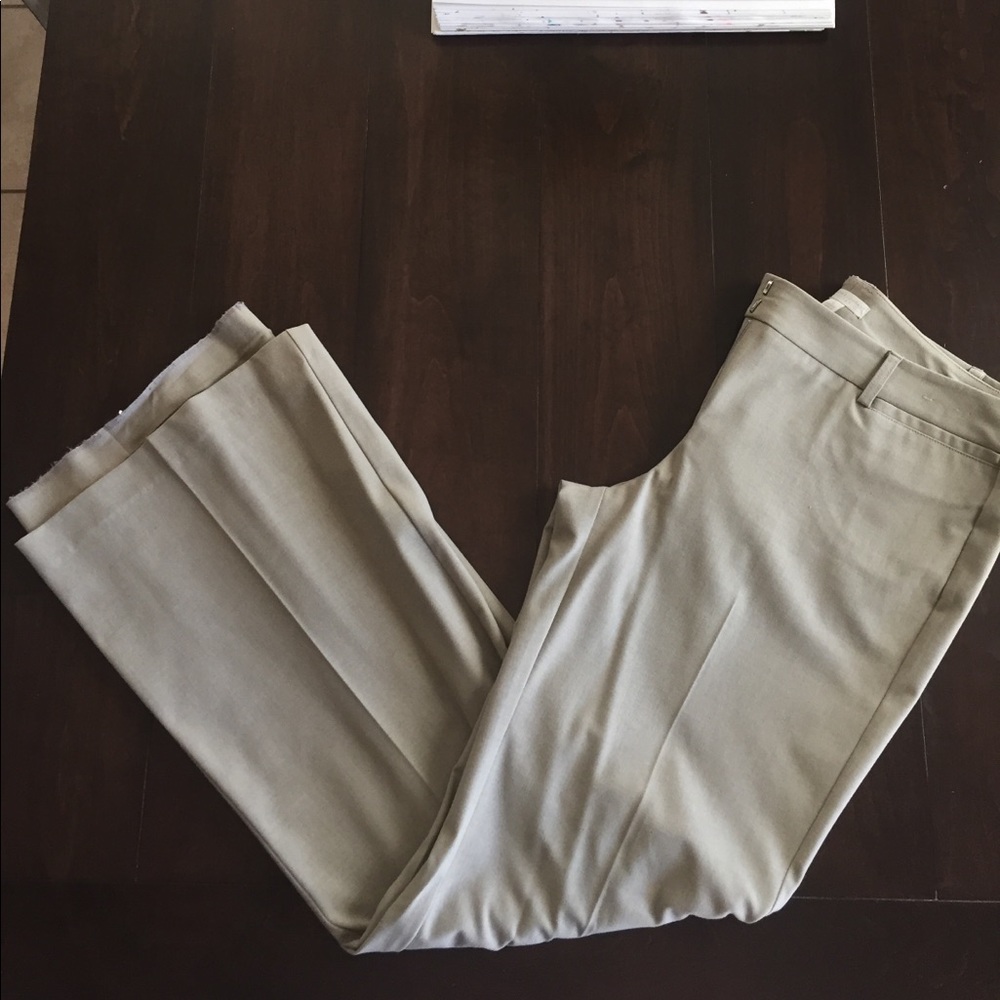 New York and company khaki colored dress pants