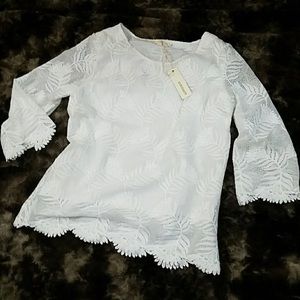 Beautiful white embroidered lace blouse NWT.