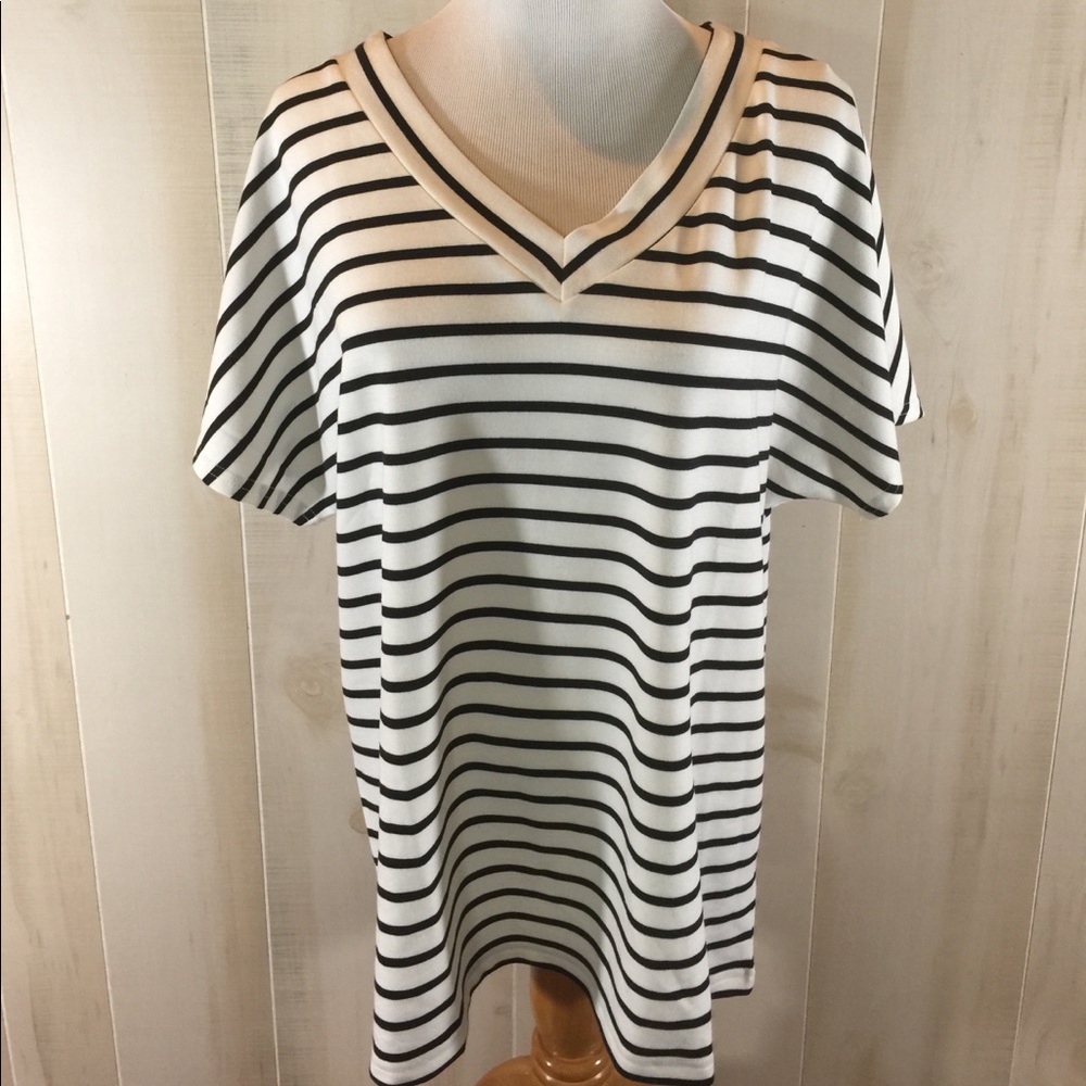 Striped v neck Tee