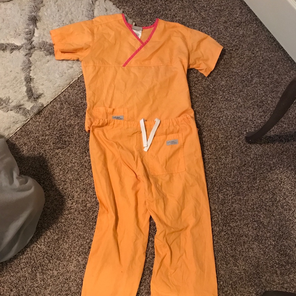 All  smalls except navy can fit small and medium