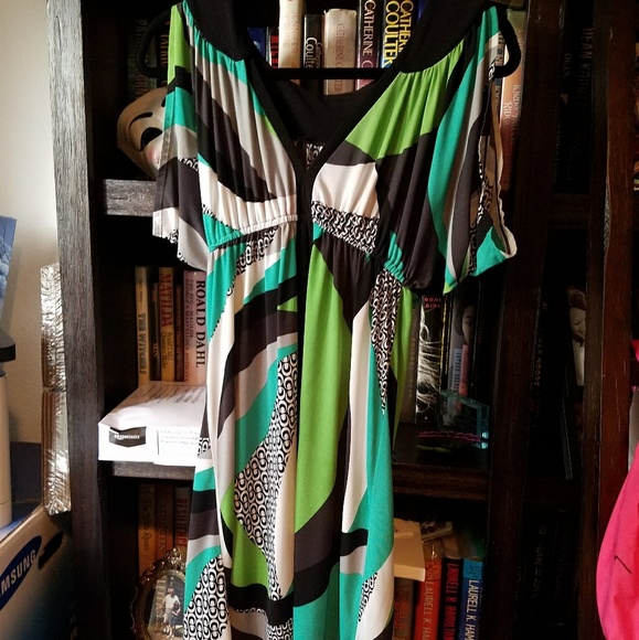 Geometric print stretch dress size sm-med - Picture 2 of 7